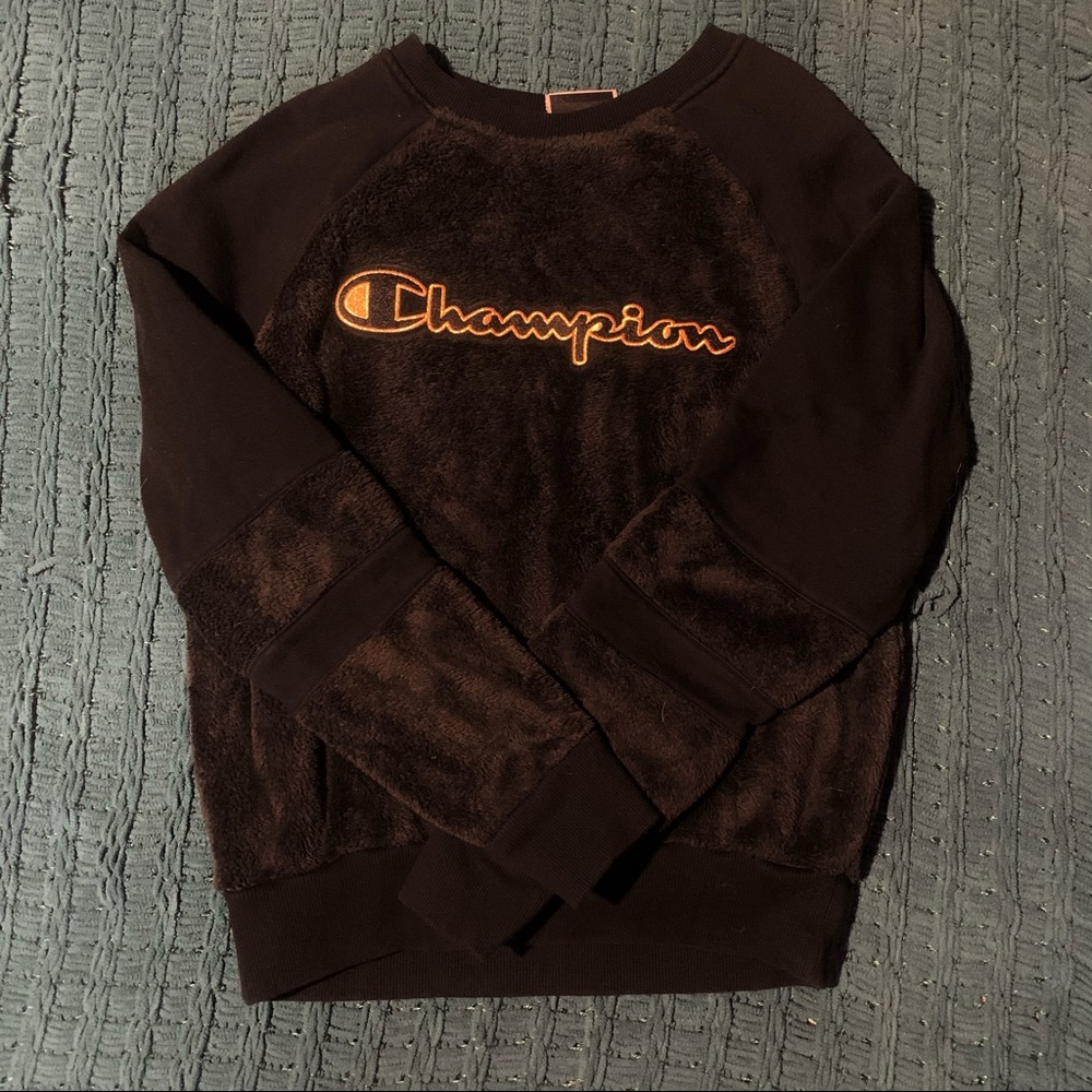 Champion Fleect Faux Fur Black Crewneck